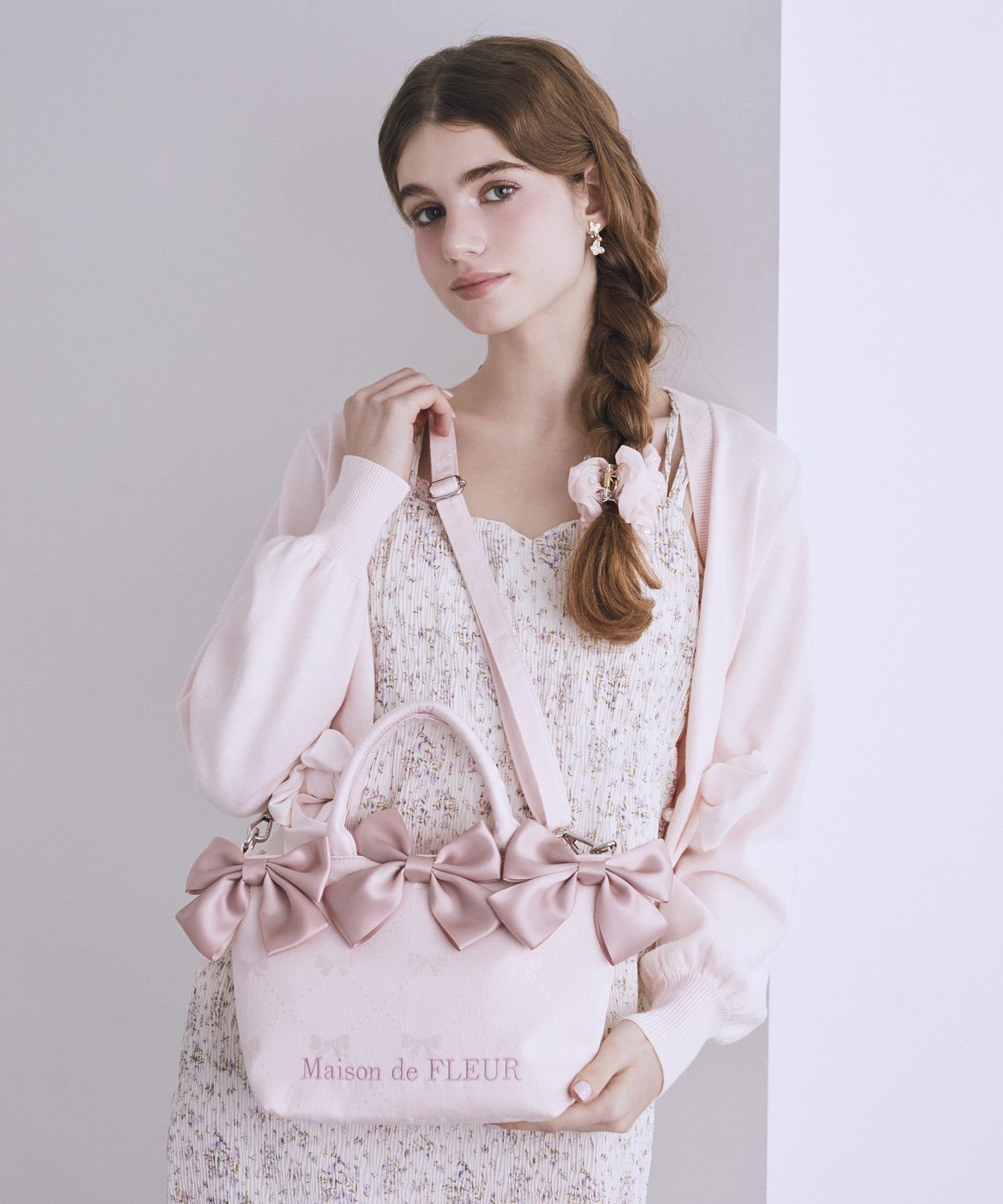【預購】Maison de FLEUR x Pokemon 蝴蝶結收納包