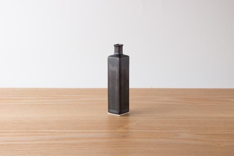 Flower vase 方形單枝花器 鐵釉