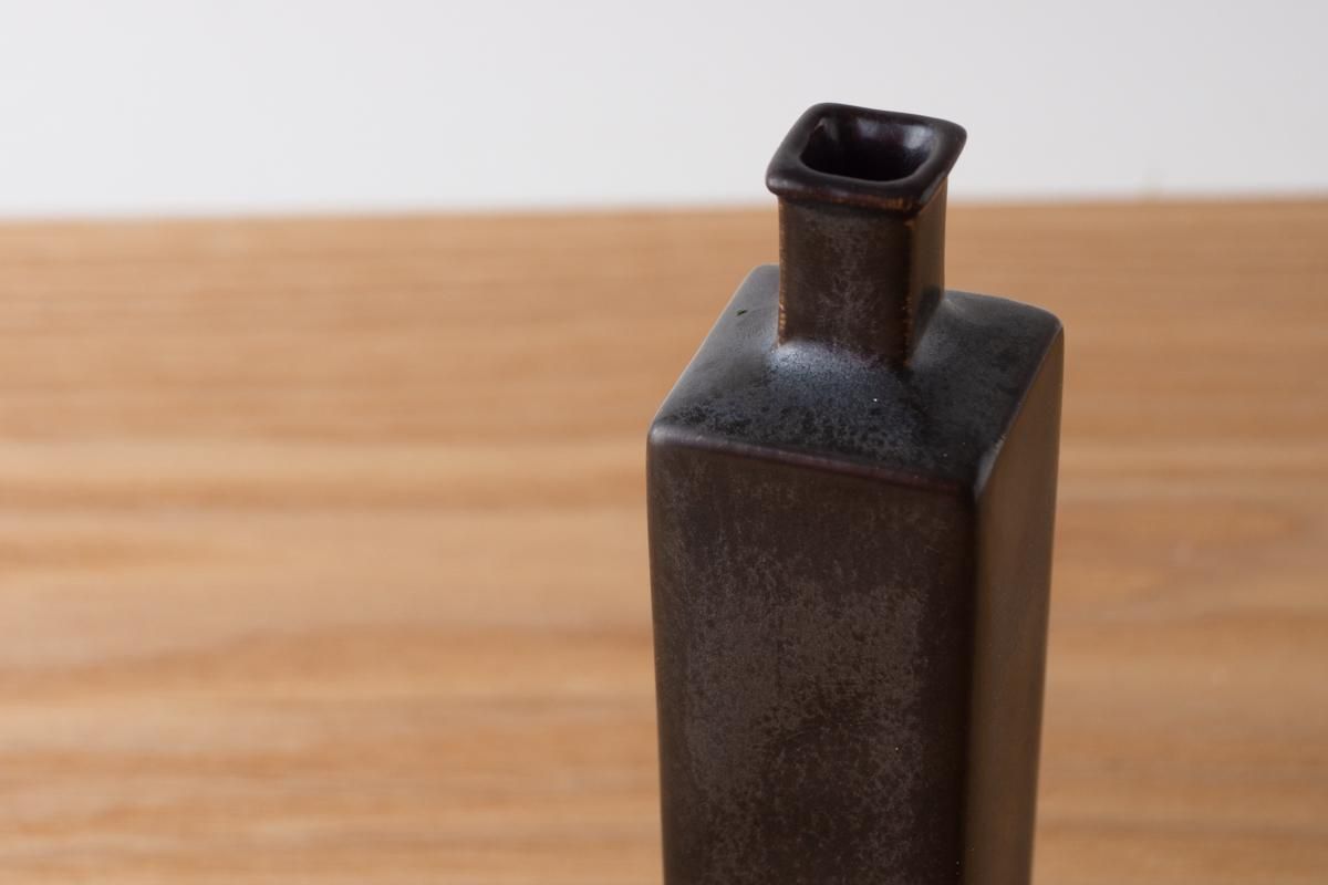 Flower vase 方形單枝花器 鐵釉