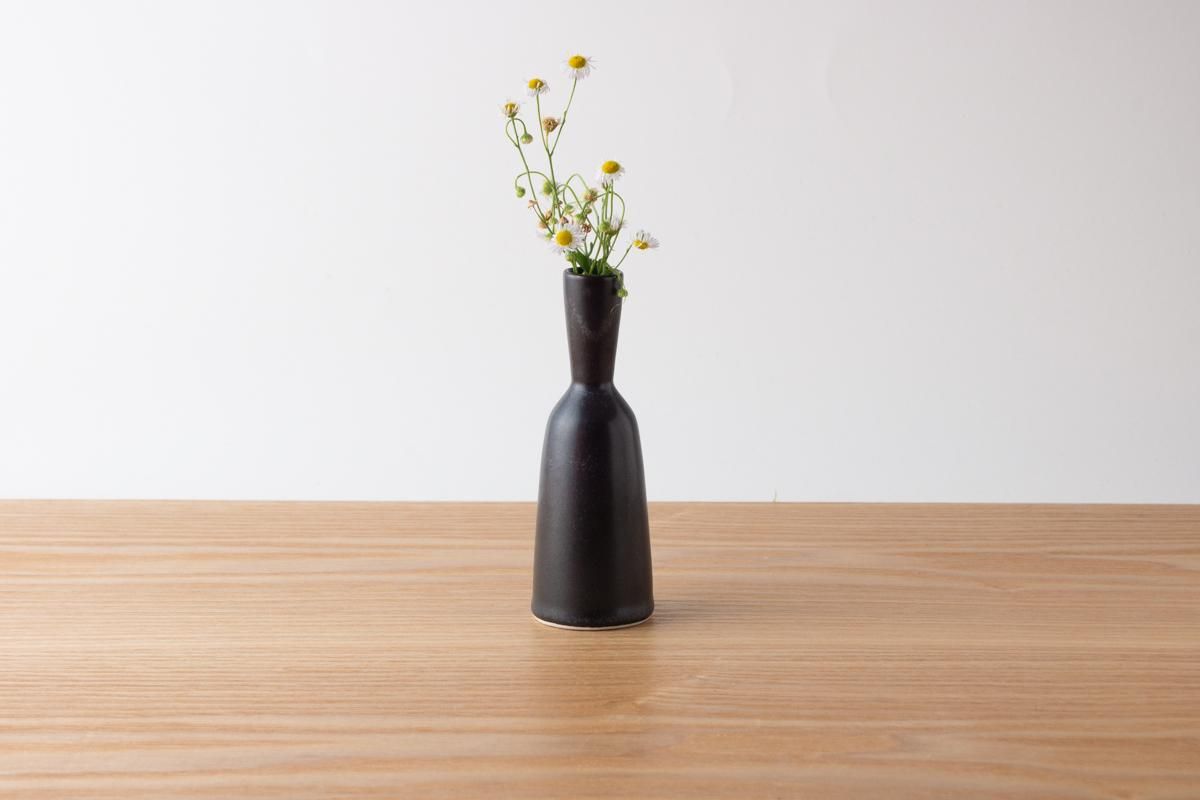 Flower vase 圓形單枝花器 鐵釉