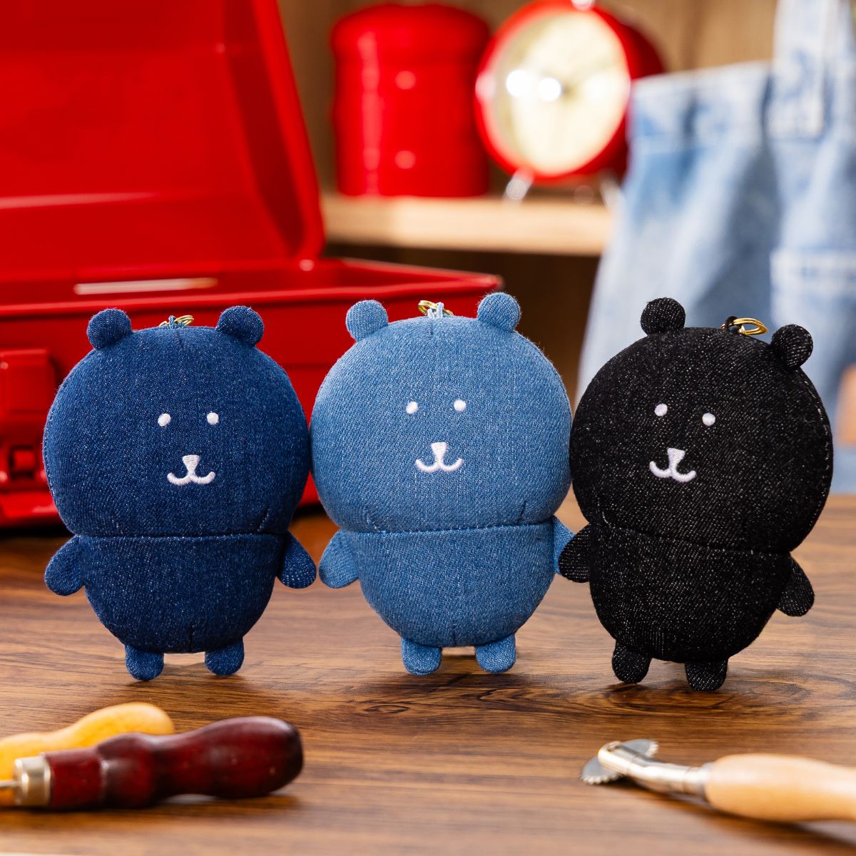 NAGANO CHARACTERS 牛仔布熊仔公仔掛飾（黑色）