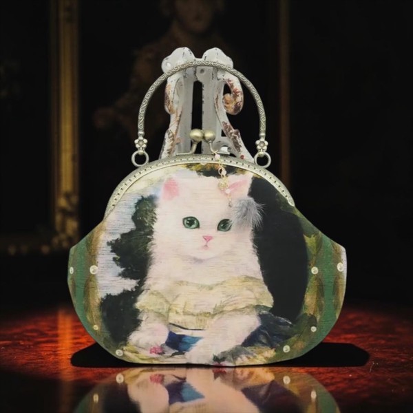 gonta 貓咪穿裙子圖案 金屬扣手袋（金屬框寬度16.5厘米）
